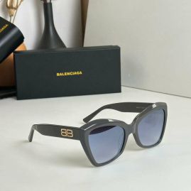 Picture of Balenciga Sunglasses _SKUfw54107386fw